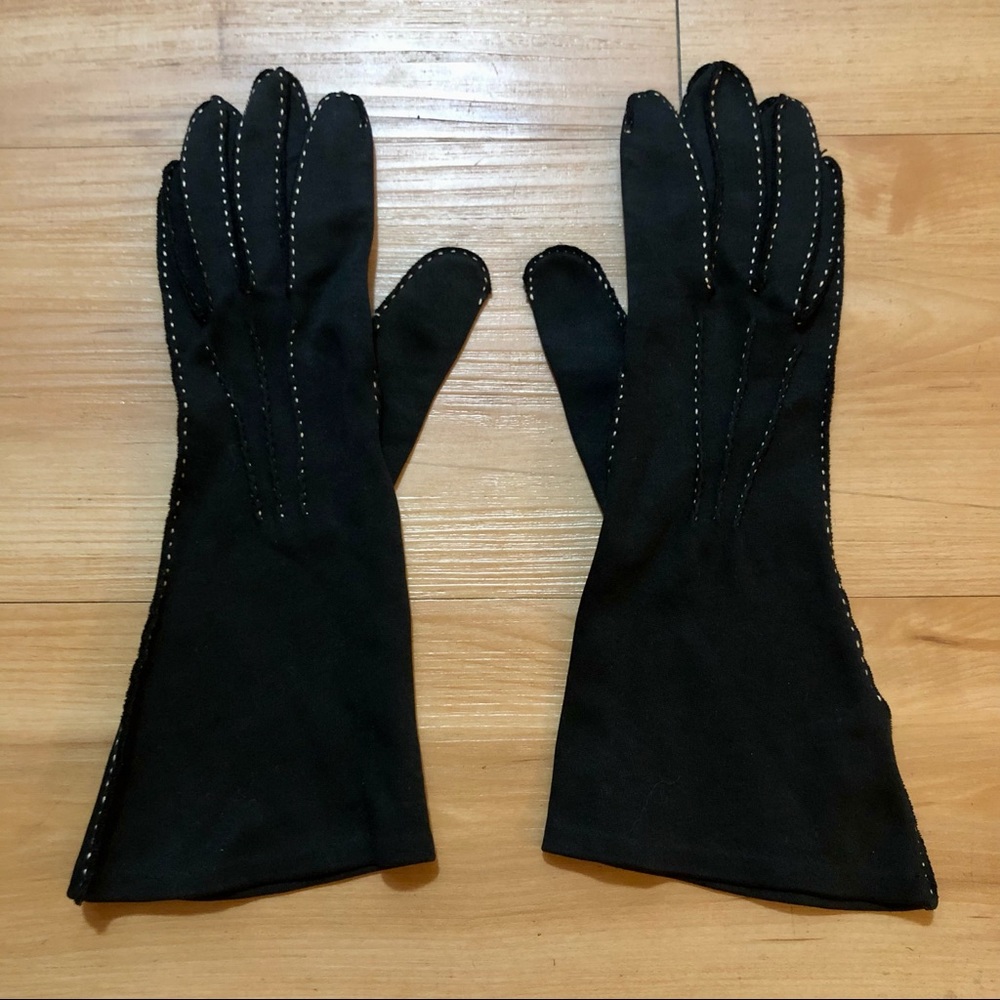 WEAR RIGHT Vintage Black Gloves with Tan Stitching, Made in USA. Size 6